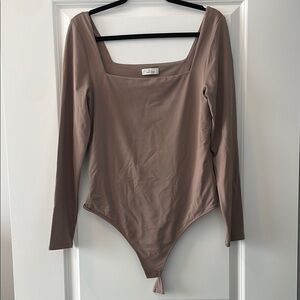 NWOT Babaton Size XL Contour Squareneck Longsleeve Bodysuit